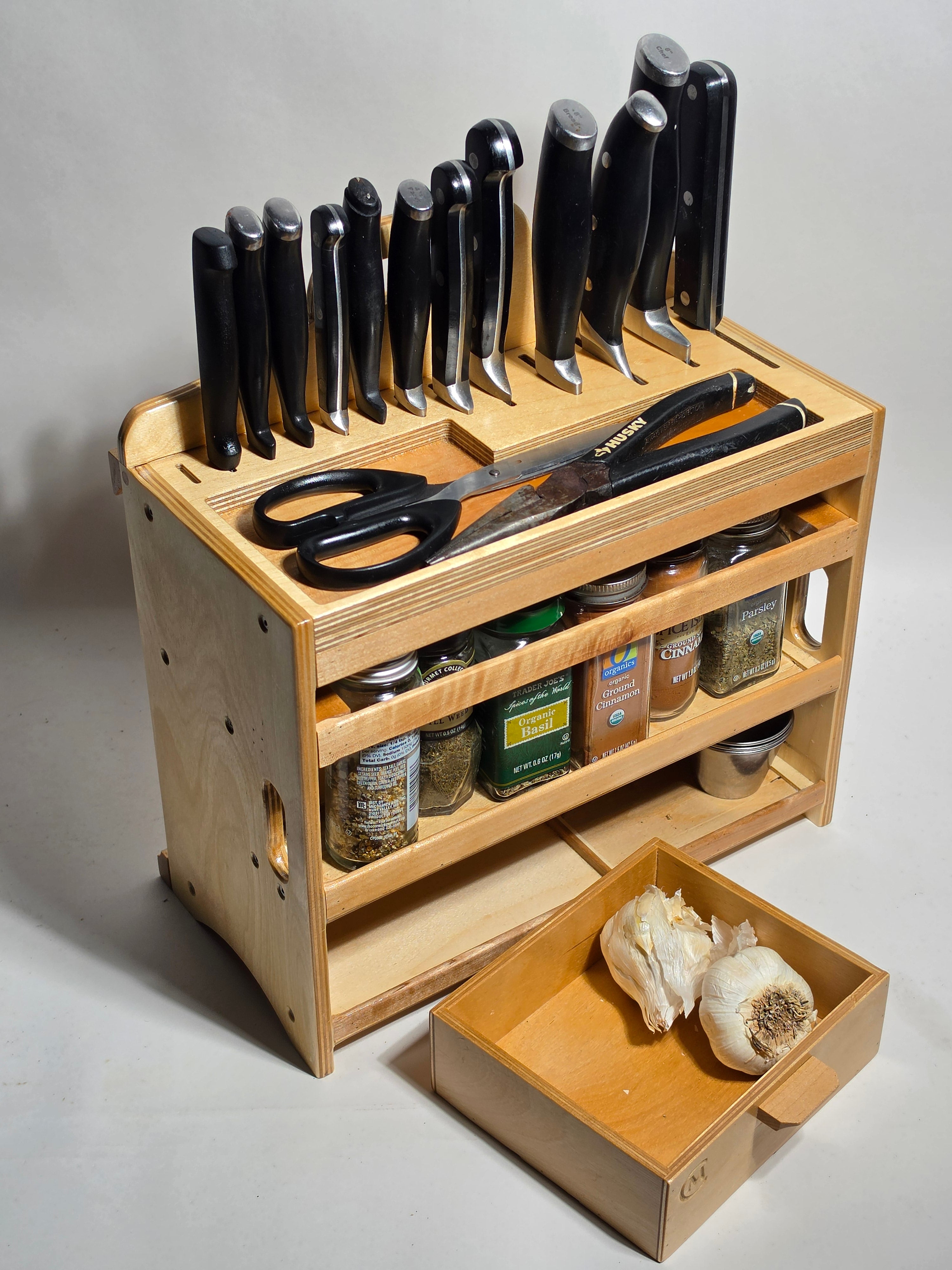 Handcrafted wooden Cocina Maestro kitchen utensil organizer for countertop or wall-mounted use, with knife slots, spice shelf, utility tray, and lower drawer